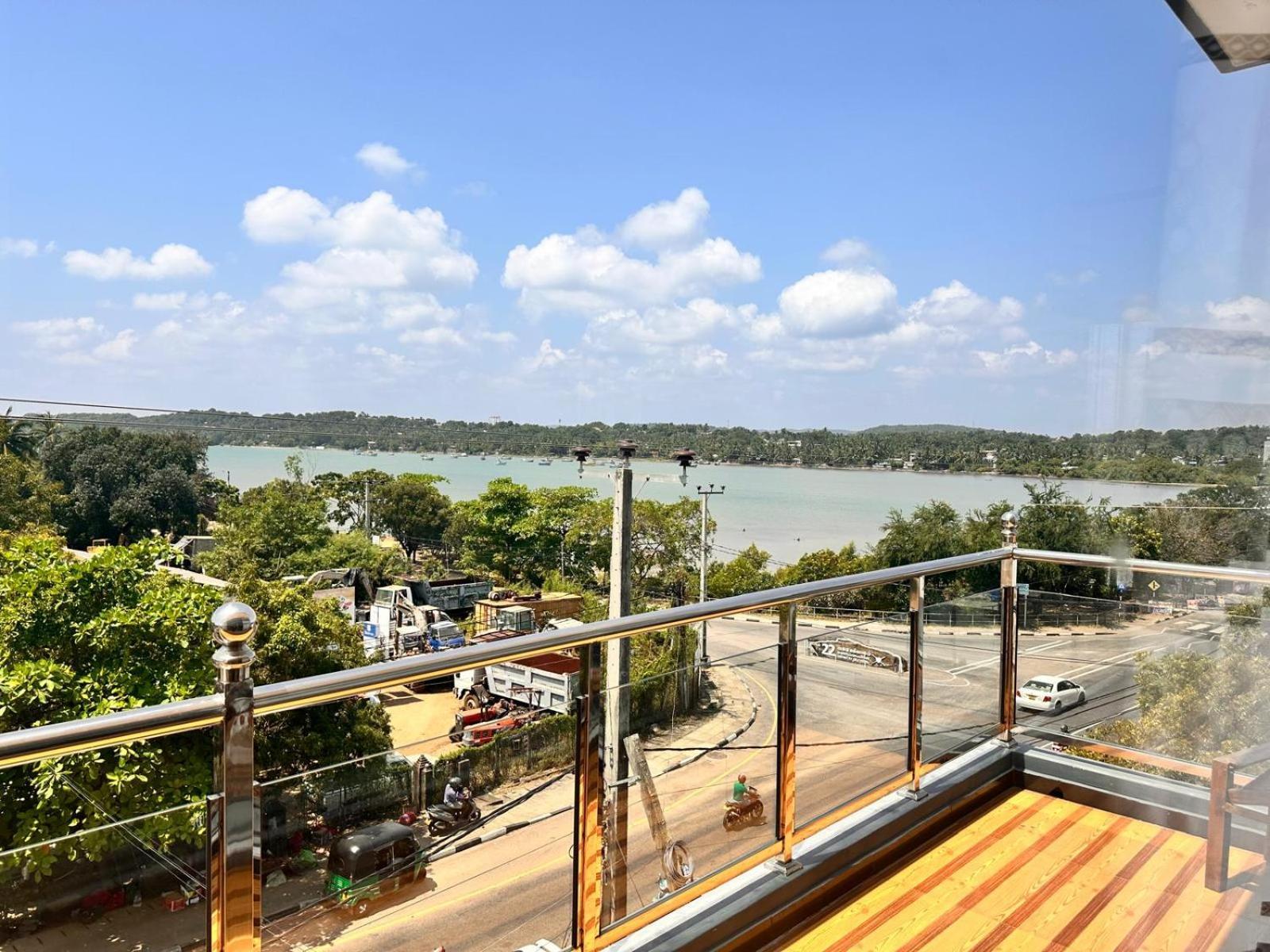 Holiday Villa Trincomalee Eksteriør bilde