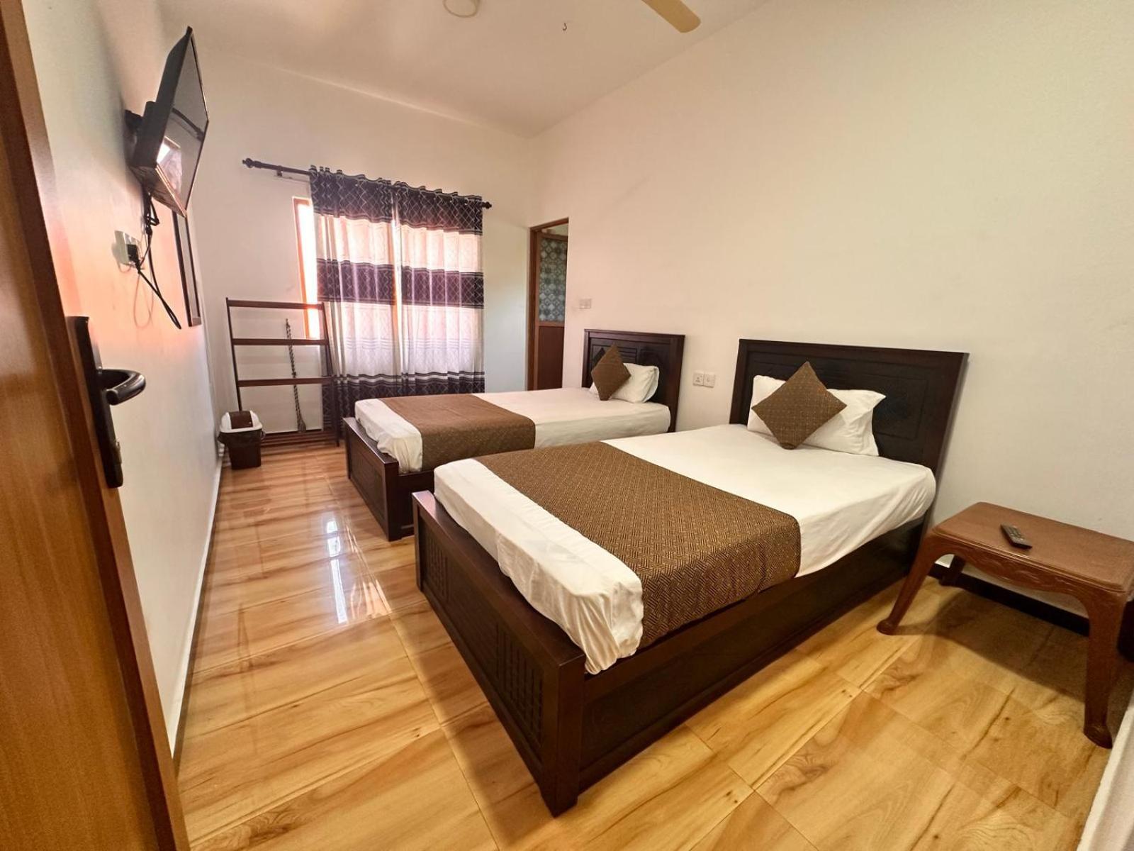 Holiday Villa Trincomalee Eksteriør bilde