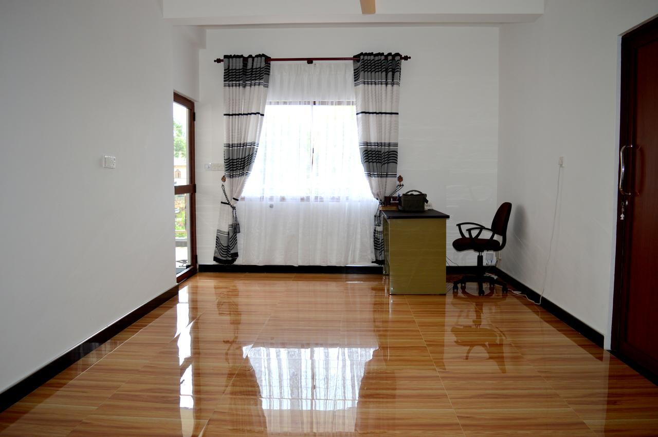 Holiday Villa Trincomalee Eksteriør bilde