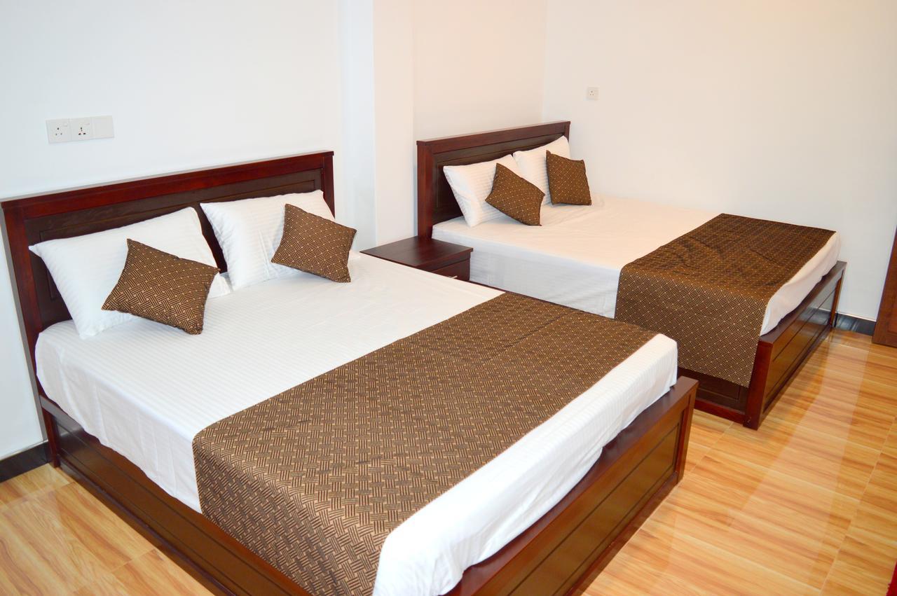 Holiday Villa Trincomalee Eksteriør bilde